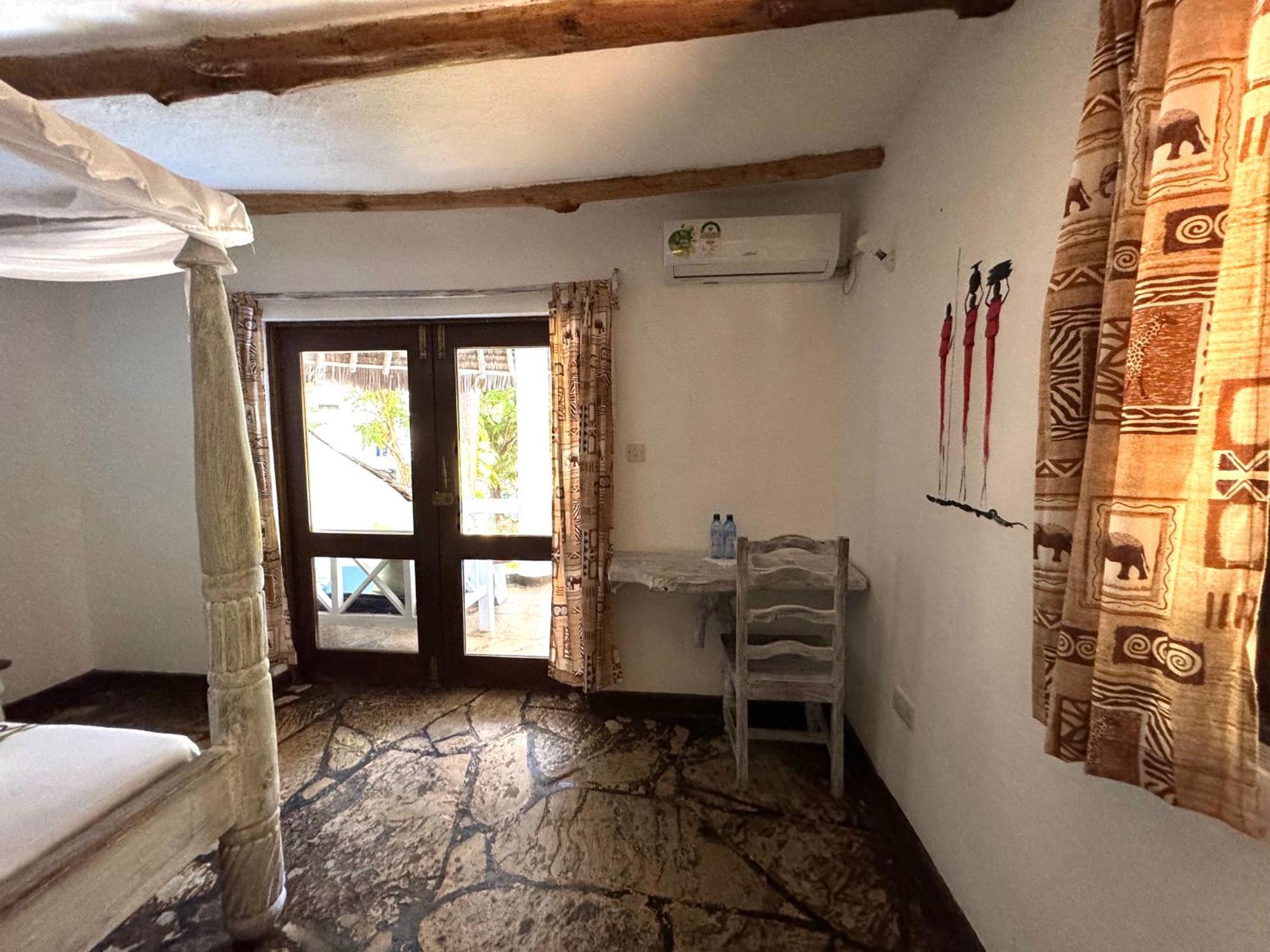 Soul Breeze Beach Resort Diani Beach Luaran gambar