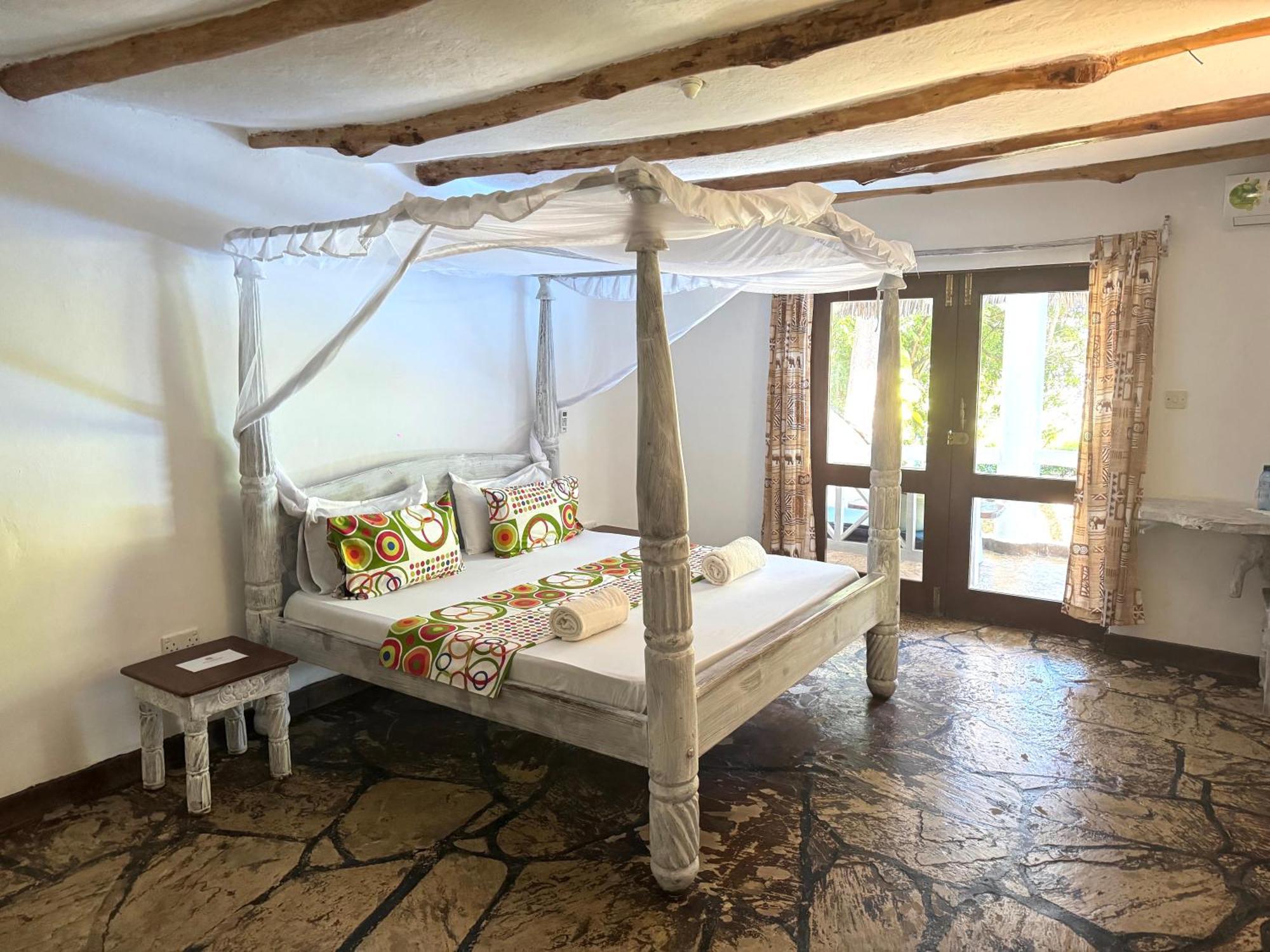 Soul Breeze Beach Resort Diani Beach Luaran gambar